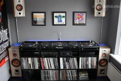 Our MEMBERS can Enlarge : Syndrome's DJ Booth Aug'10